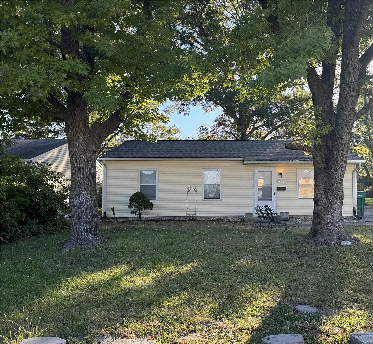 734 Saint Martin Dr photo 1