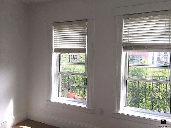 5th image of 561 Saint Johns Pl APT 2A