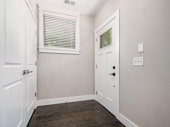 5th image of 1295 Highland St