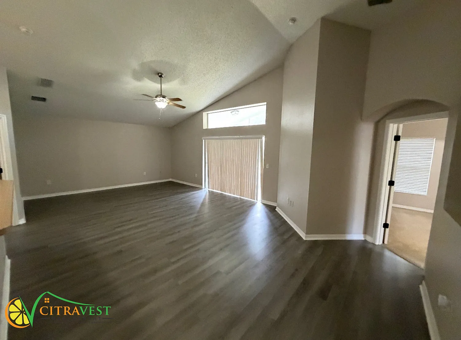 Davenport 3 Bed, 2 Bath - Fenced in yard and Lanai! — Photo 4