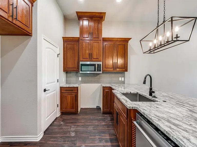 301 Navarro Way #301 — Photo 2