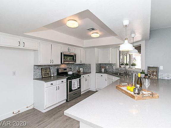 4th image of 1609 Odette Ln