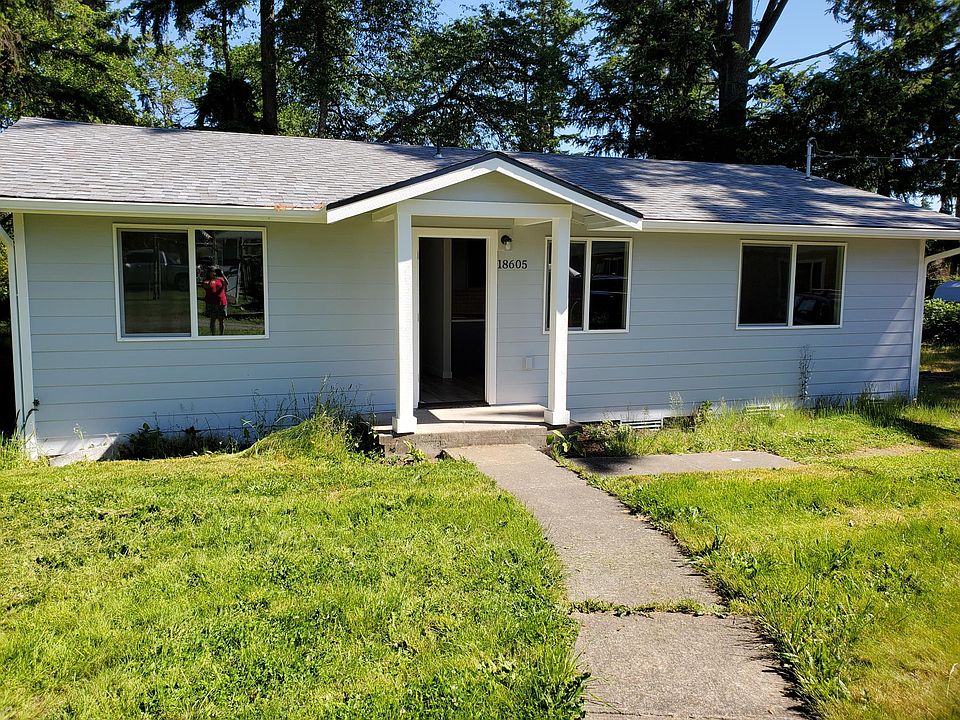 1st image of 18605 1st Avenue Ct S