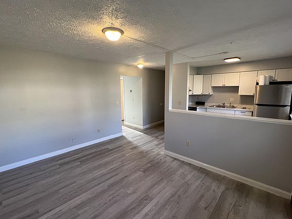 2nd image of 15 Fairmor Dr #3