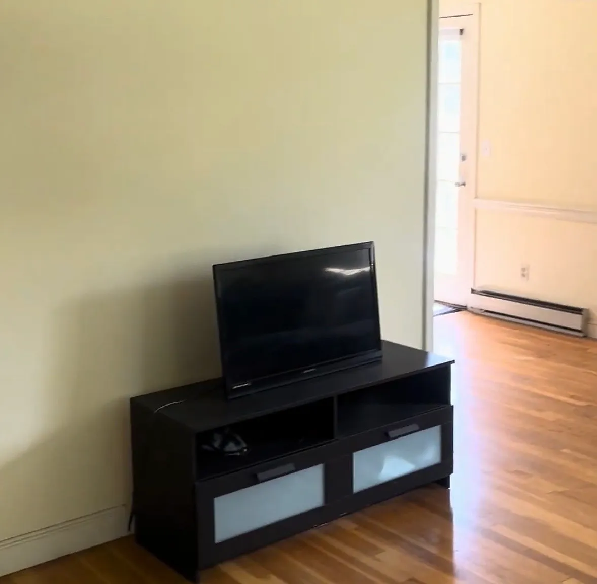 1 bed, 2080 sqft, $1,200 — Photo 4