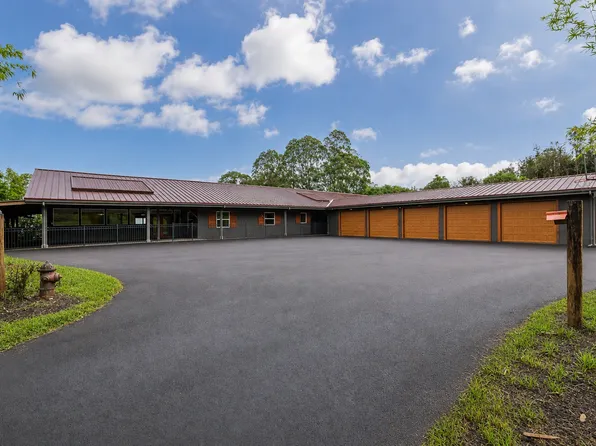 1009 Kulaloa Rd, Hilo, HI 96720