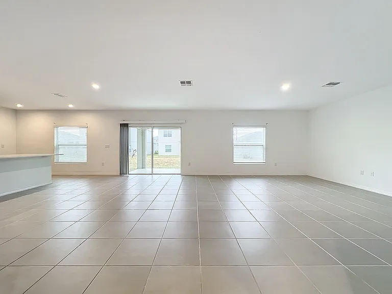 5627 Costa Blanca Way — Photo 21