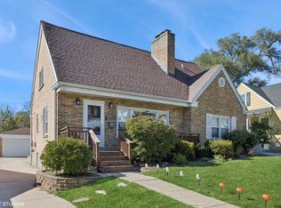 878 S Poplar Ave, Elmhurst, IL 60126