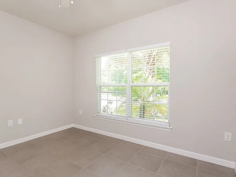 1013 Coatbridge Dr — Photo 14