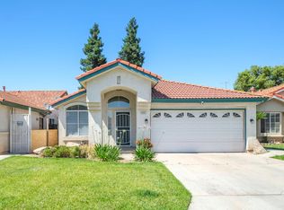 5682 W Sample Ave, Fresno, CA 93722