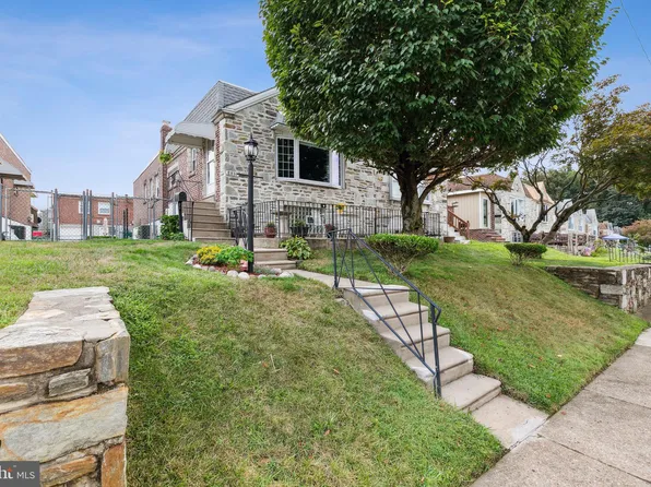 8831 Revere St, Philadelphia, PA 19152