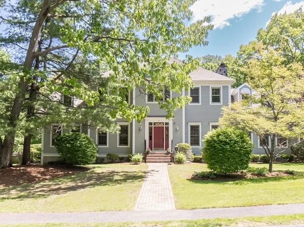 58 Lynnbrook Rd, Lynnfield, MA 01940