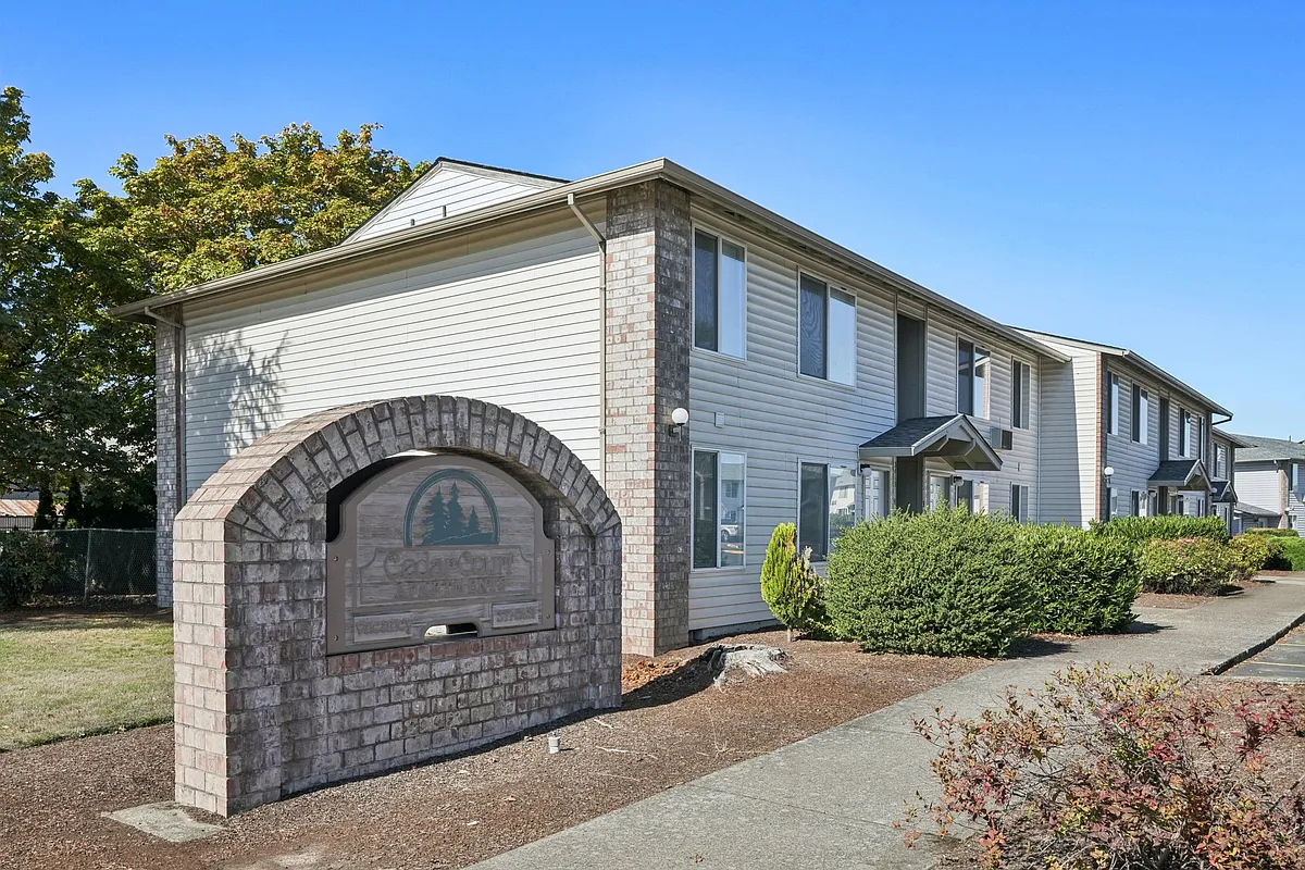 Building Photo - Cedar Court Apartments