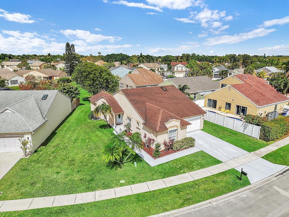 1st image of 22561 Middletown Drive
