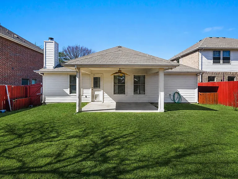 2108 Hayes St — Photo 34