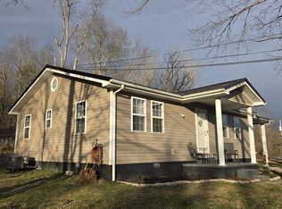 326 Charlie Sizemore Rd, Manchester, KY 40962