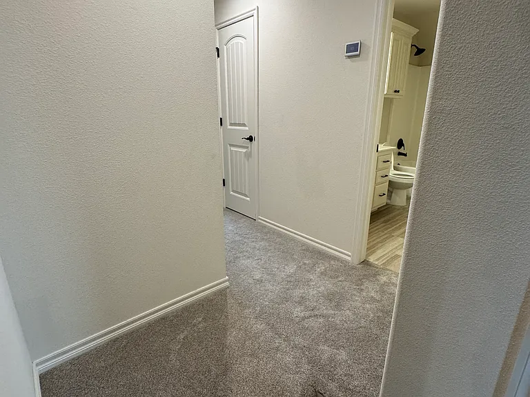 912 W Fargo St — Photo 45