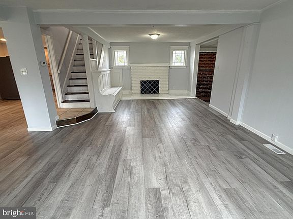 5th image of 1036 S Spring Rd