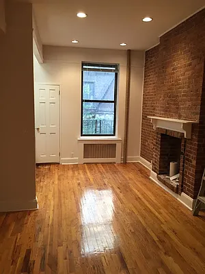 Rented by Metropolis Real Estate of Manhattan | media 7