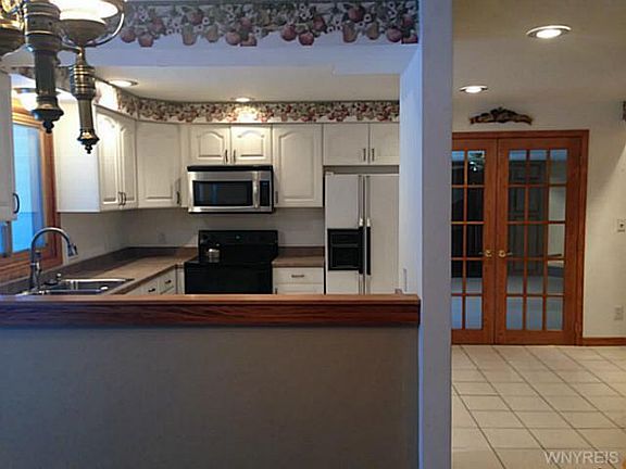 4th image of 6064 Thornwood Dr