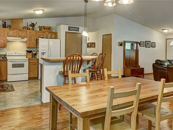 5th image of 3213 Otter Run NW