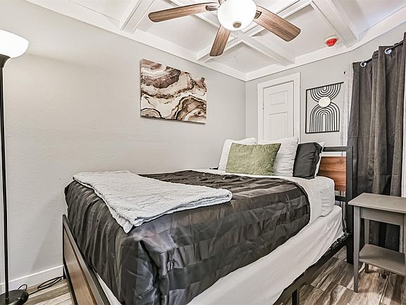 5th image of 6102 Seawall Blvd #144