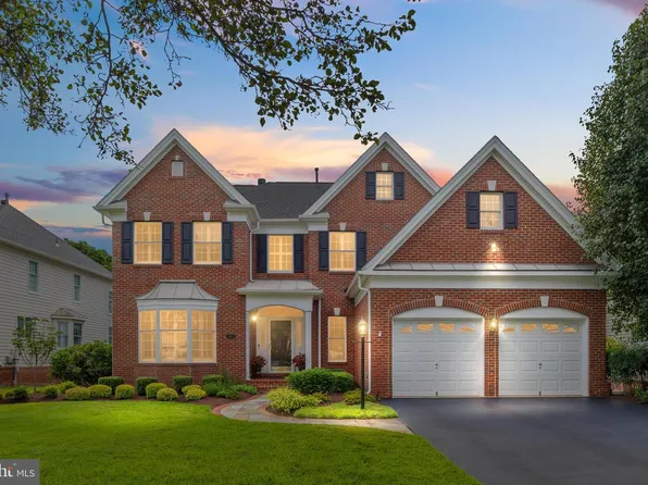5655 Shoal Creek Dr, Haymarket, VA 20169