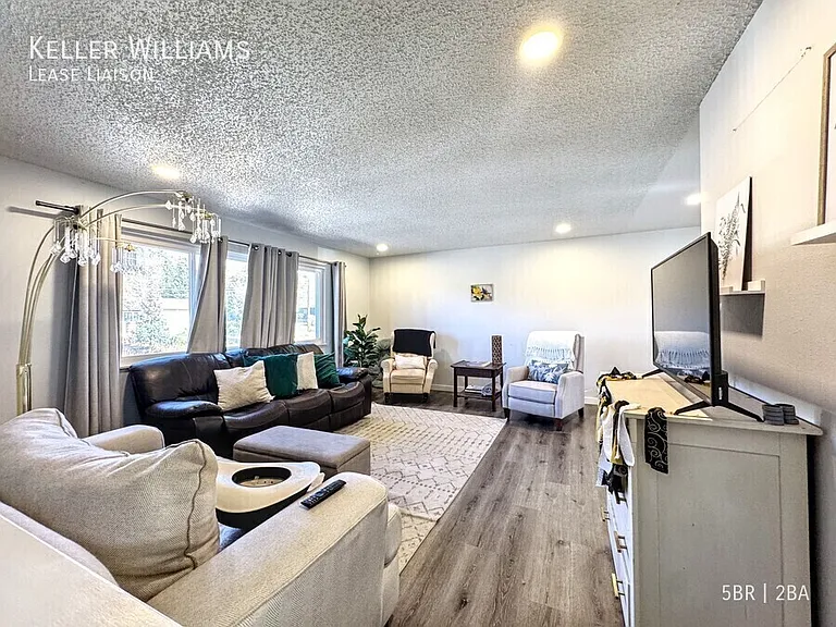 1105 Mount View Ln — Photo 5