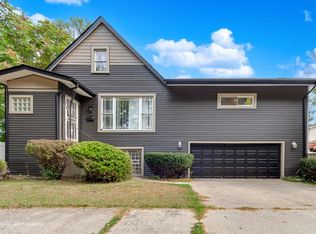 8821 S Princeton Ave, Chicago, IL 60620