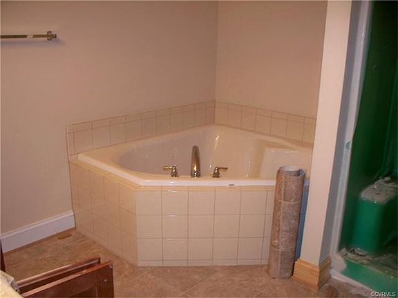 4th image of 9469 Barrett Pl