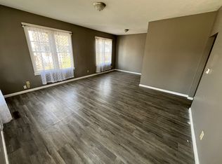 303 S Forest Ave, Carbondale, IL 62901