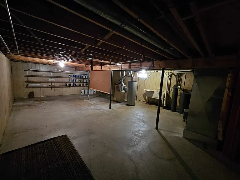 302 Merrill Ave — Photo 51