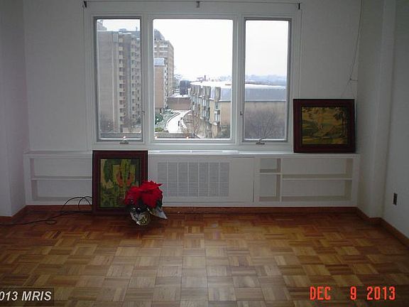5th image of 2475 Virginia Ave NW #915