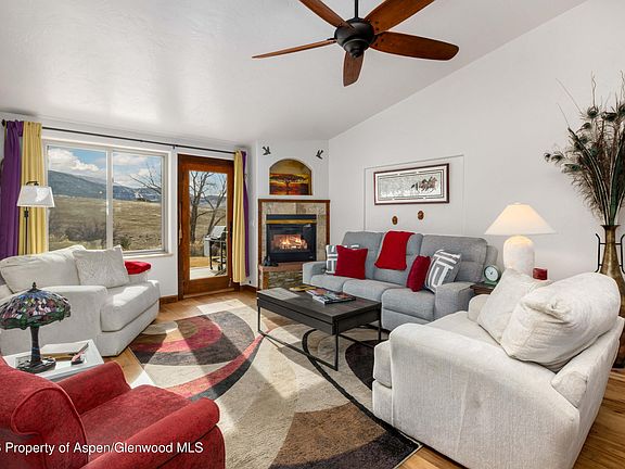 4th image of 25 W Ridge Ct