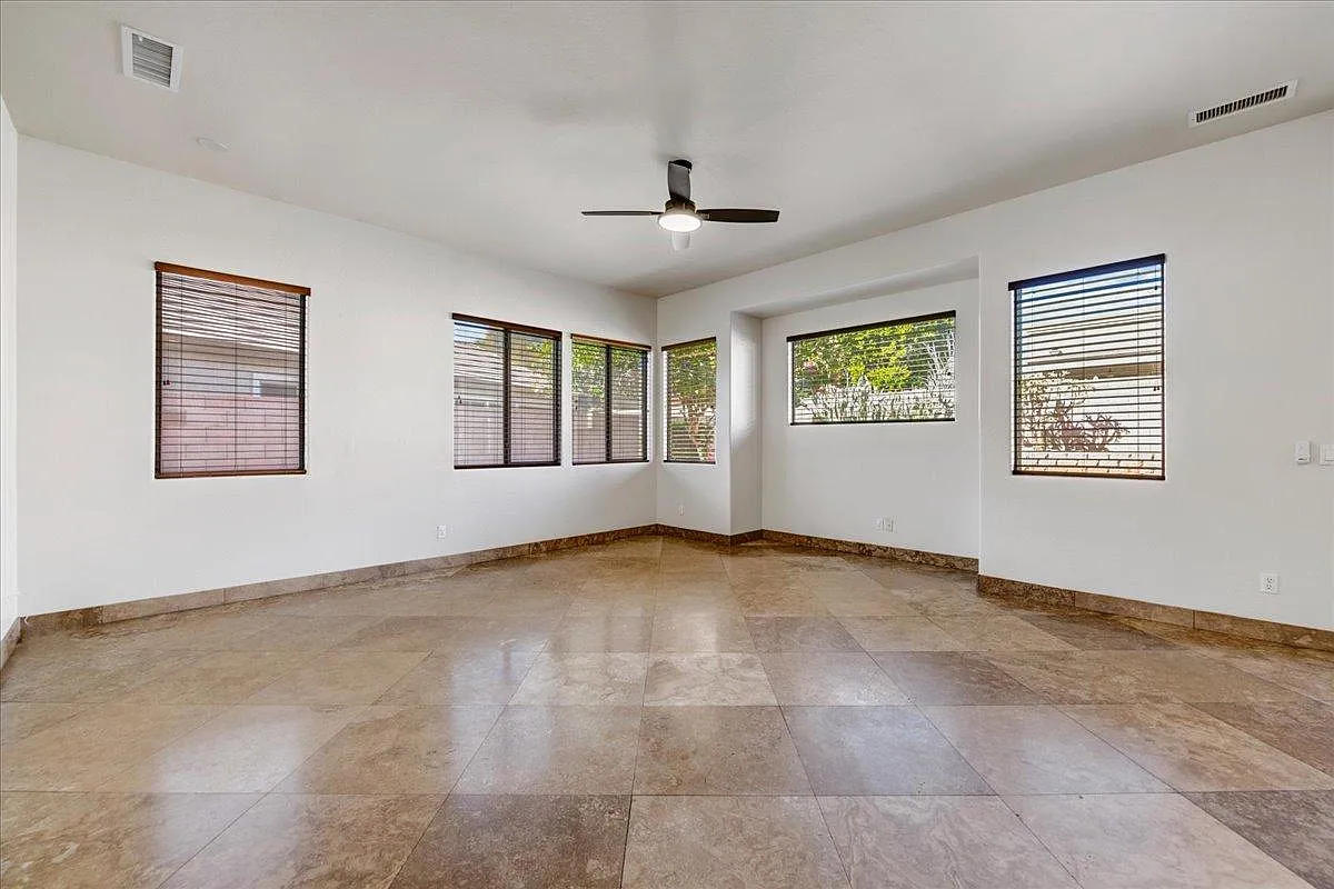 E Kirkland Rd, Phoenix — Photo 3