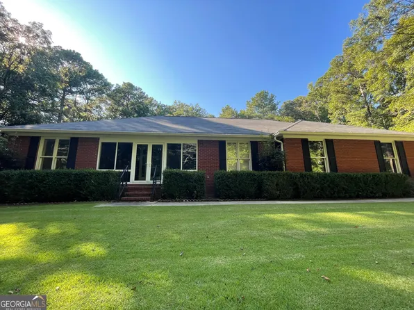 115 Rocky Creek Dr, Cataula, GA 31804