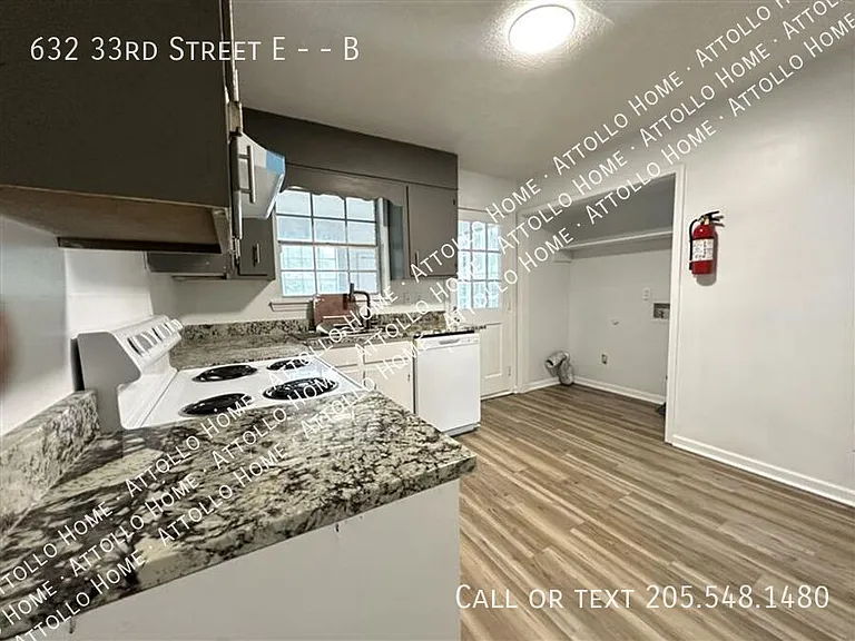 632 33rd St E #B — Photo 3
