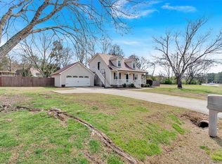 4 Pine Grove Rd, Cartersville, GA 30120