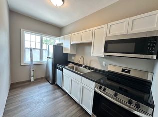 1 Triangle Pl #2, Iowa City, IA 52246