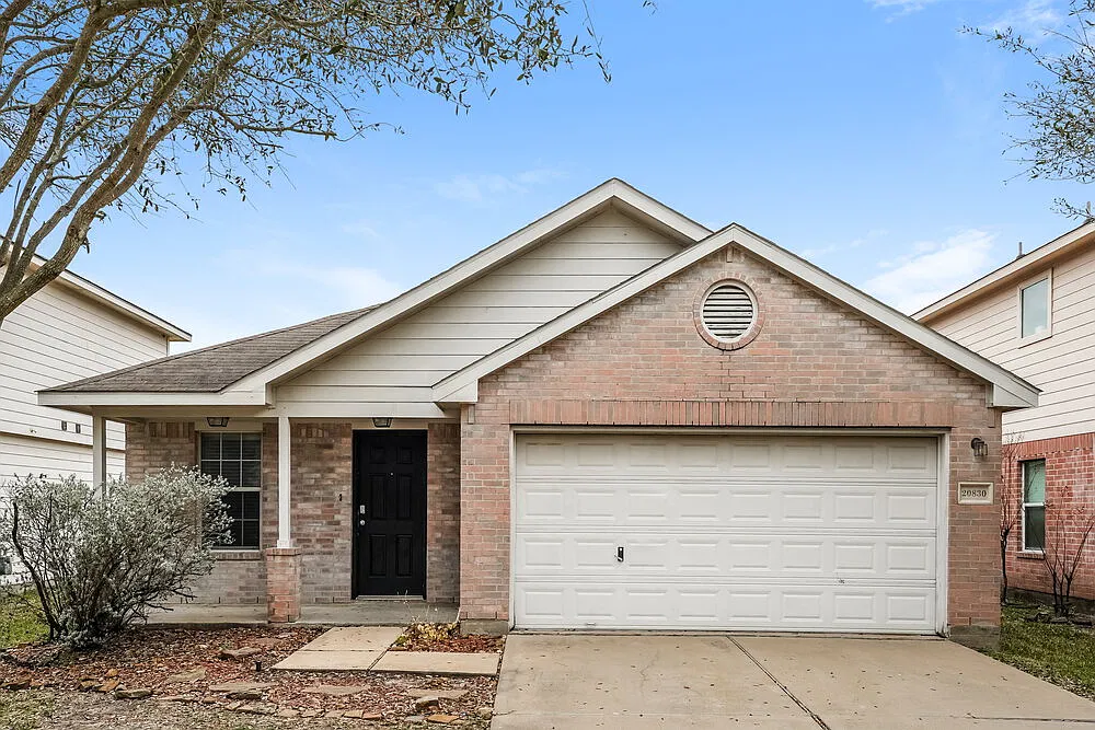 4 bed, 2.0 bath, 1680 sqft, $1,775 — Photo 1