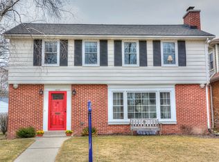4838 N Newhall St, Whitefish Bay, WI