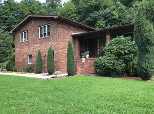 823 Three Mile Rd, Jenkins, KY 41537