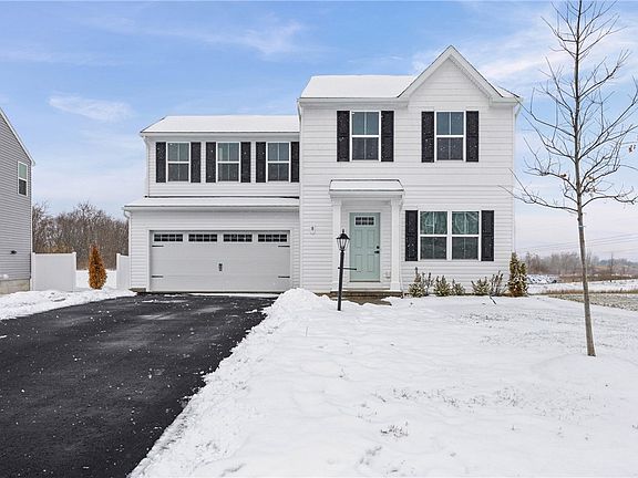 4th image of 8 Trailhead Rd