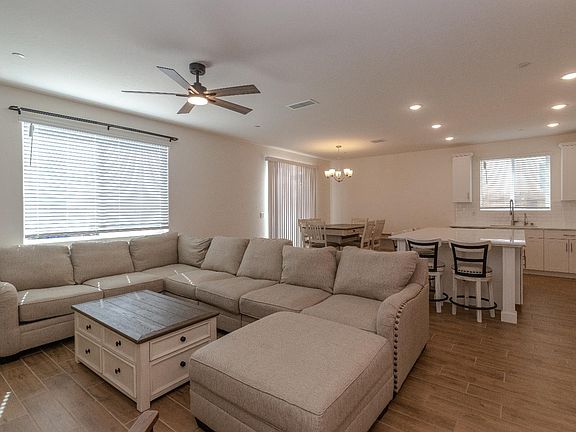 5th image of 1158 Encore Way W
