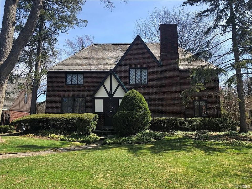 1st image of 63 Fairlawn Dr