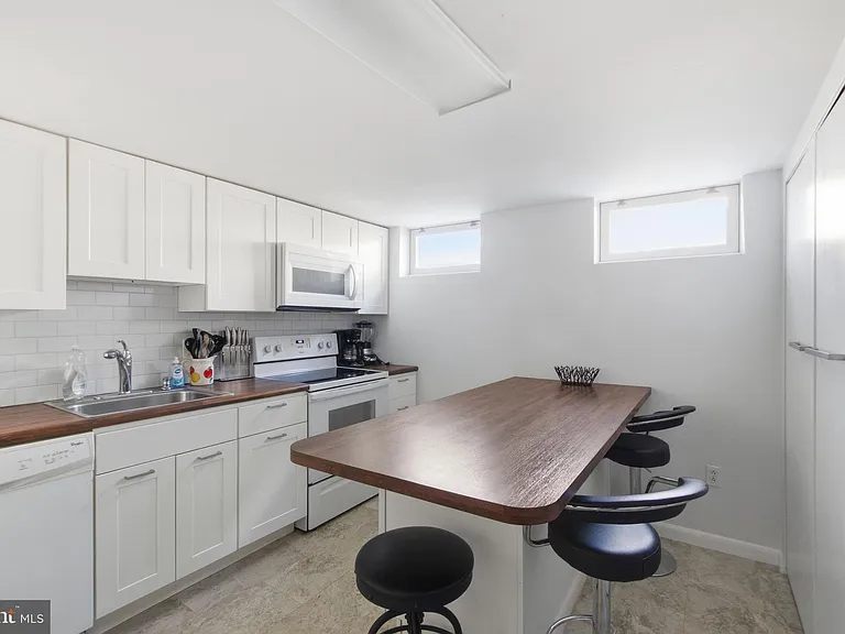 3141 Clayborne Ave — Photo 29