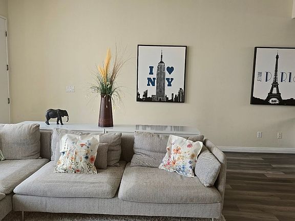 5th image of 4057 W 147th St Unit 102