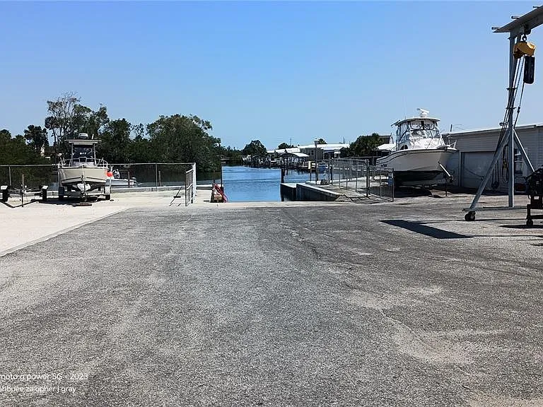 1714 Florida Blvd — Photo 12