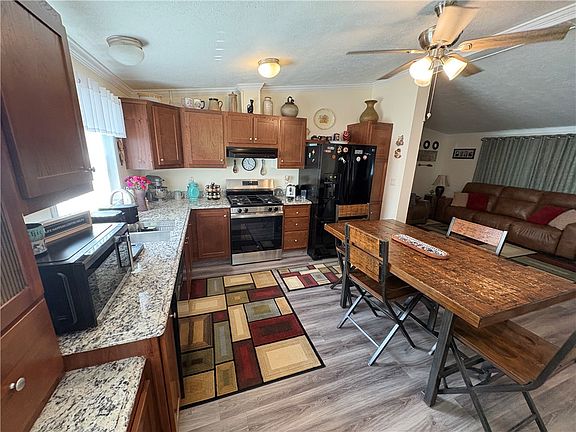 3rd image of 642 Yates Rd