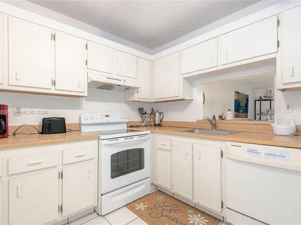 2800 Somerset Dr APT 115J, Fort Lauderdale, FL 33311